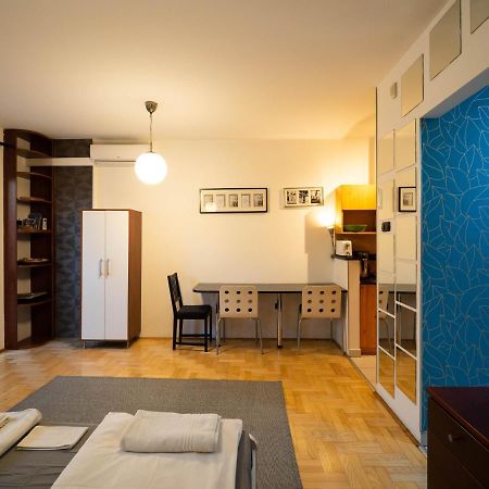 Super Cute Studio With Terrace Next To Gozsdu Passage Будапеща Екстериор снимка
